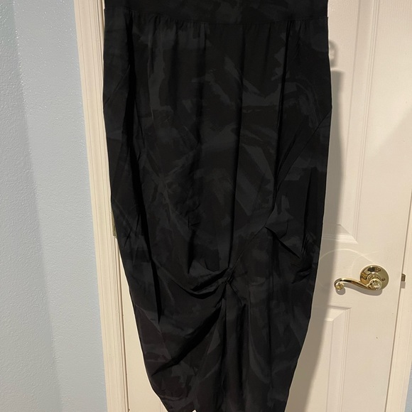 Porto skirt size 2 in jet jersey print - Picture 5 of 5